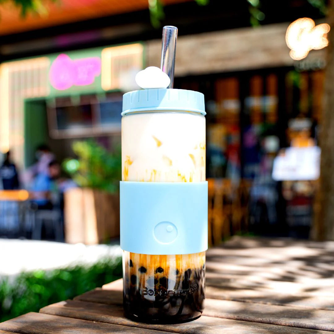 Bobbleware tritan 700mL Sky Blue bubble tea sustainable and reusable cup/ tumbler.