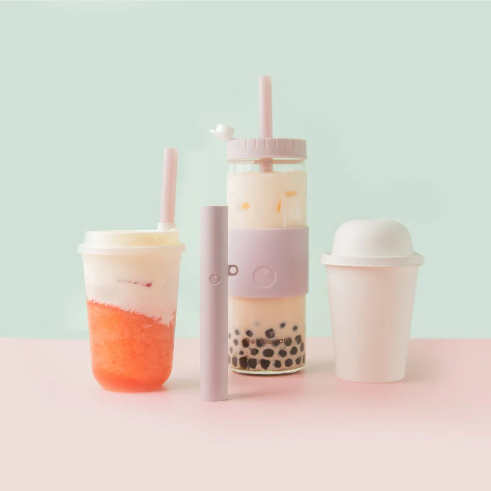 Reusable, sustainable, retractable, travel, compact plastic bubble tea boba straw with carry case and cleaning accessories.