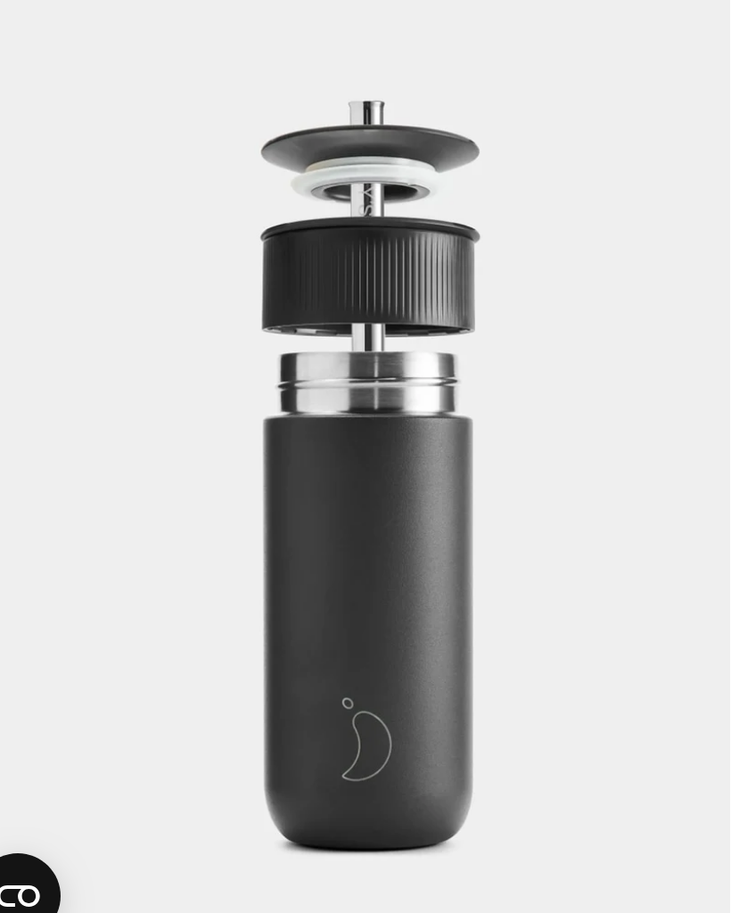 A 500 mL black reusable insulated stainless steel bubble tea/ boba cup bottle by the brand Chillys.