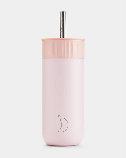 A 500 mL pink reusable insulated stainless steel bubble tea/ boba cup bottle by the brand Chillys.