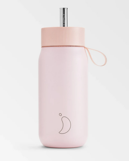 A 750 mL pink reusable insulated stainless steel bubble tea/ boba cup bottle by the brand Chillys.