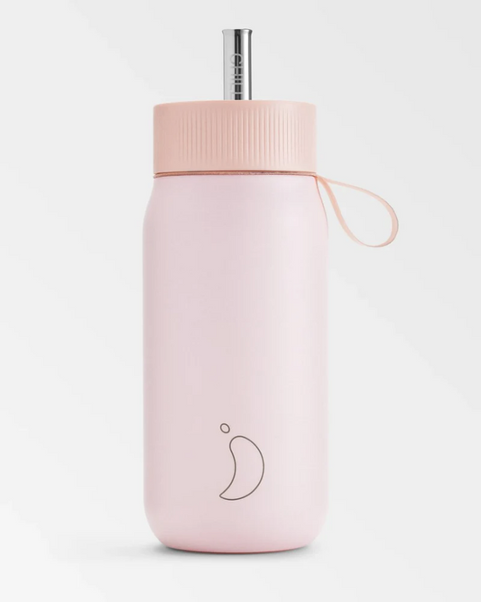 A 750 mL pink reusable insulated stainless steel bubble tea/ boba cup bottle by the brand Chillys.