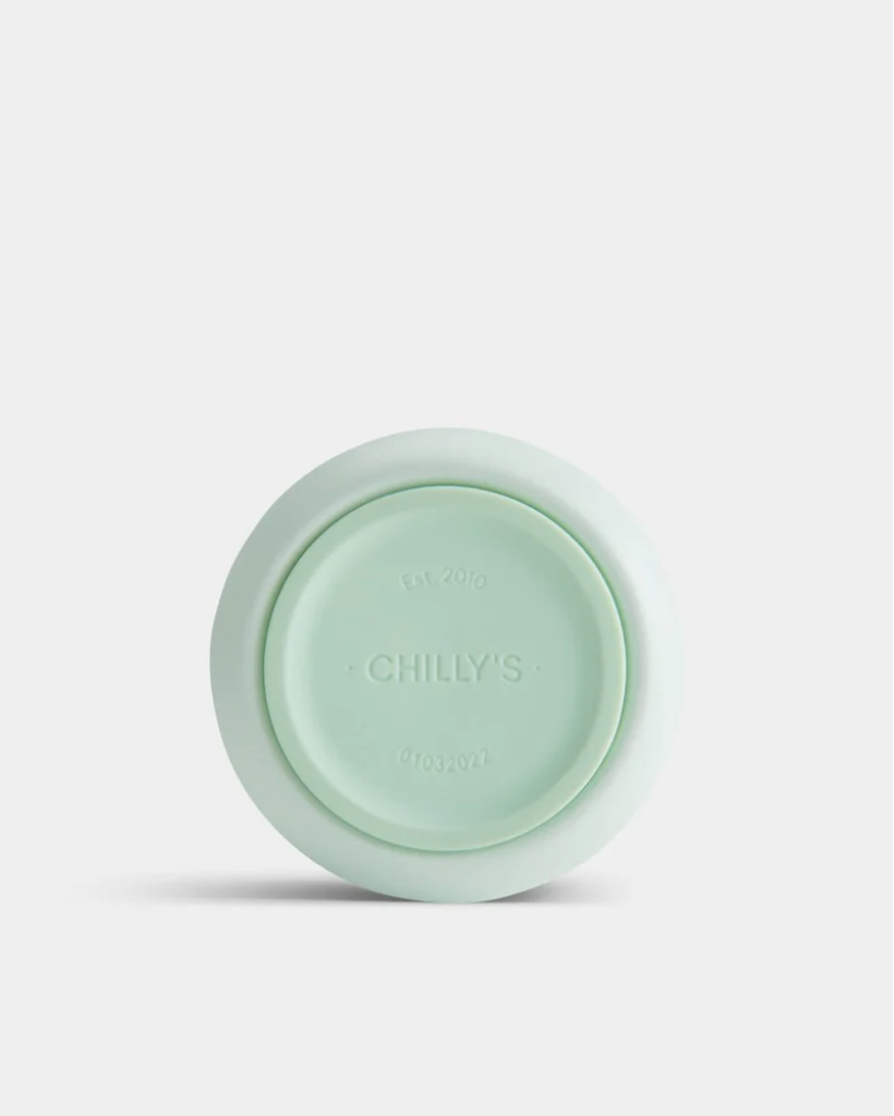 A 500 mL green reusable insulated stainless steel bubble tea/ boba cup bottle by the brand Chillys.