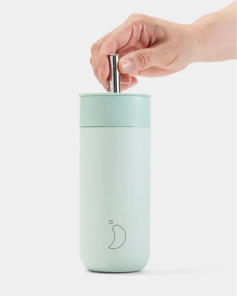 A 500 mL green reusable insulated stainless steel bubble tea/ boba cup bottle by the brand Chillys.