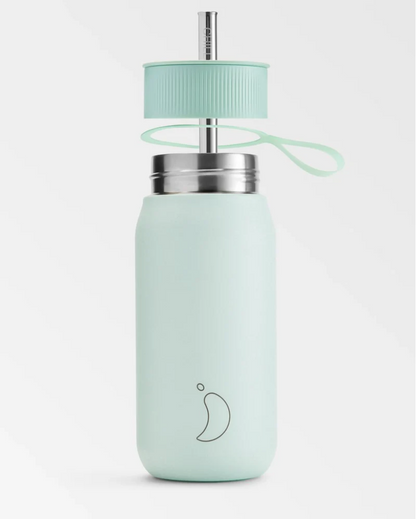 A 750 mL green reusable insulated stainless steel bubble tea/ boba cup bottle by the brand Chillys.