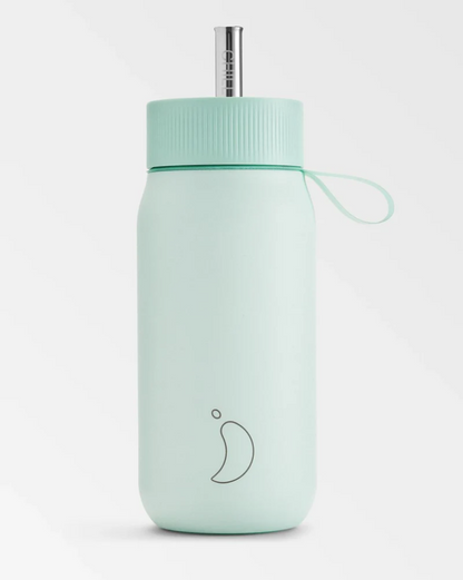 A 750 mL green reusable insulated stainless steel bubble tea/ boba cup bottle by the brand Chillys.