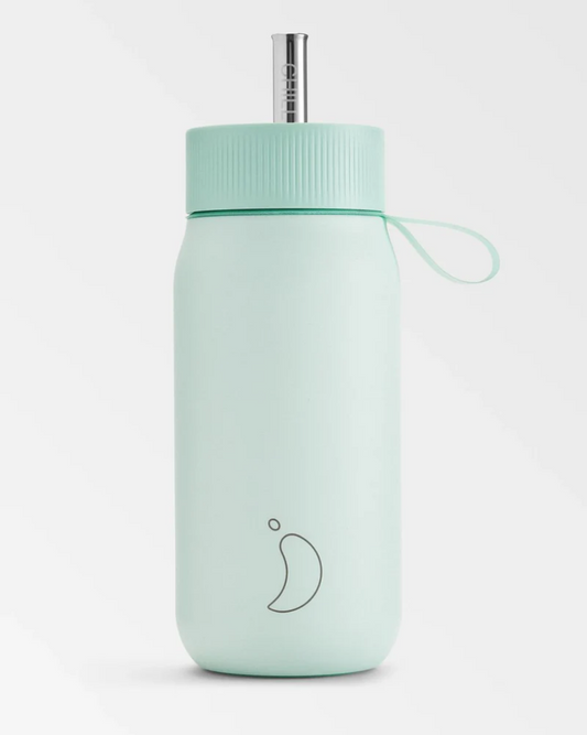 A 750 mL green reusable insulated stainless steel bubble tea/ boba cup bottle by the brand Chillys.