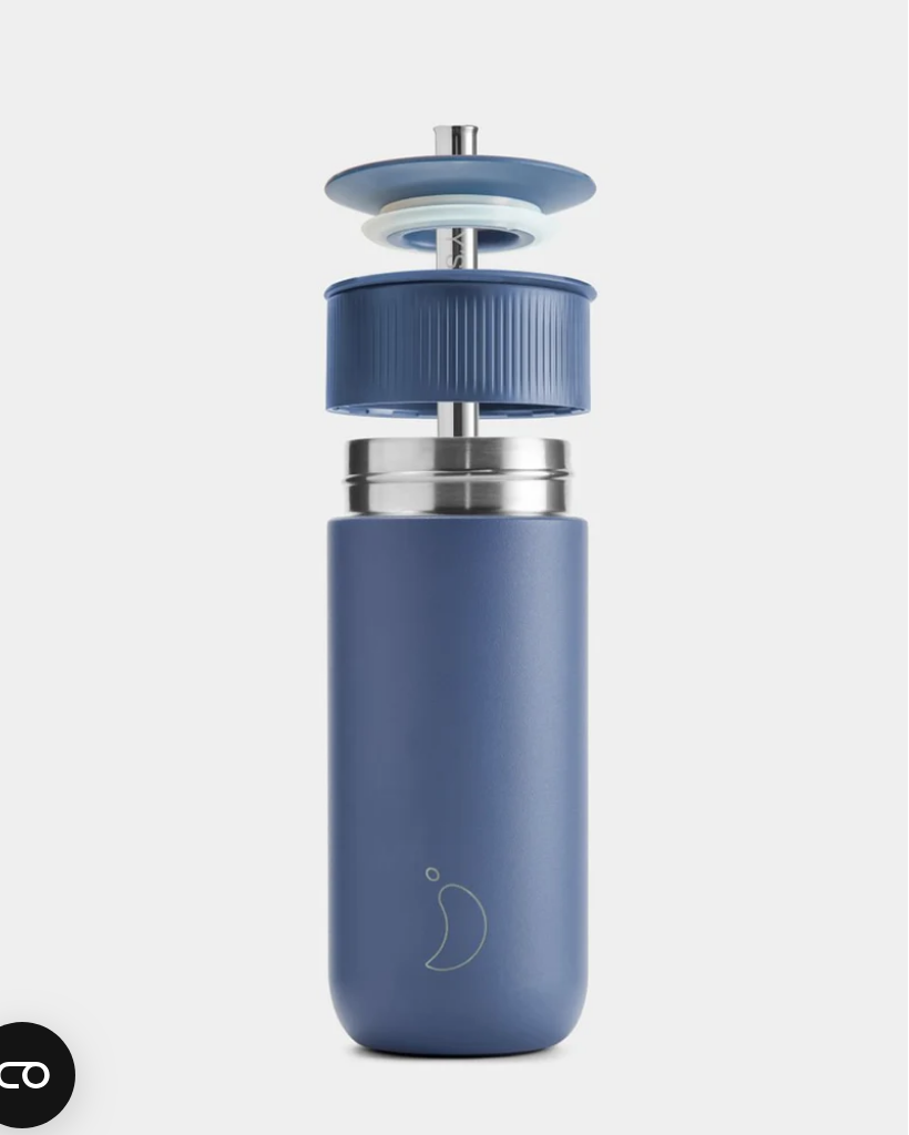 A 500 mL blue reusable insulated stainless steel bubble tea/ boba cup bottle by the brand Chillys.